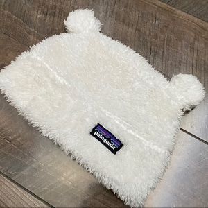 Baby Patagonia Bear beanie hat size 6-12 months